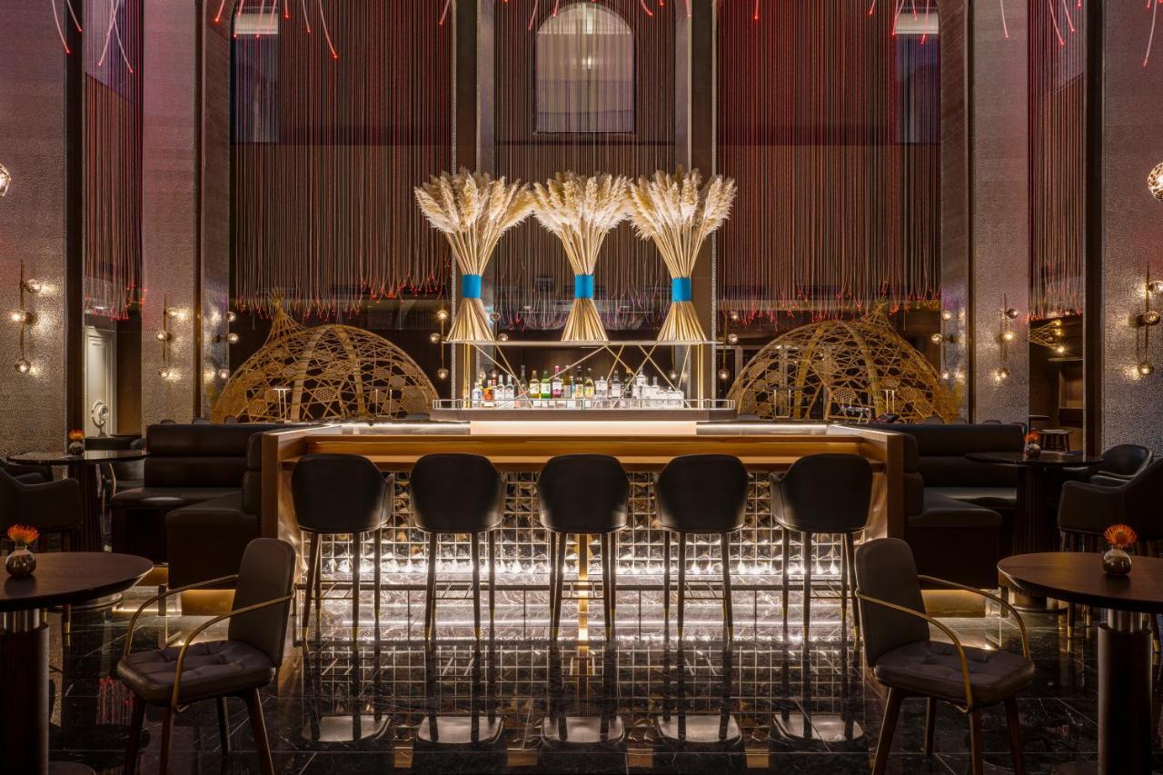 InterContinental Kaohsiung, an IHG Hotel Exterior foto The bar at the lobby