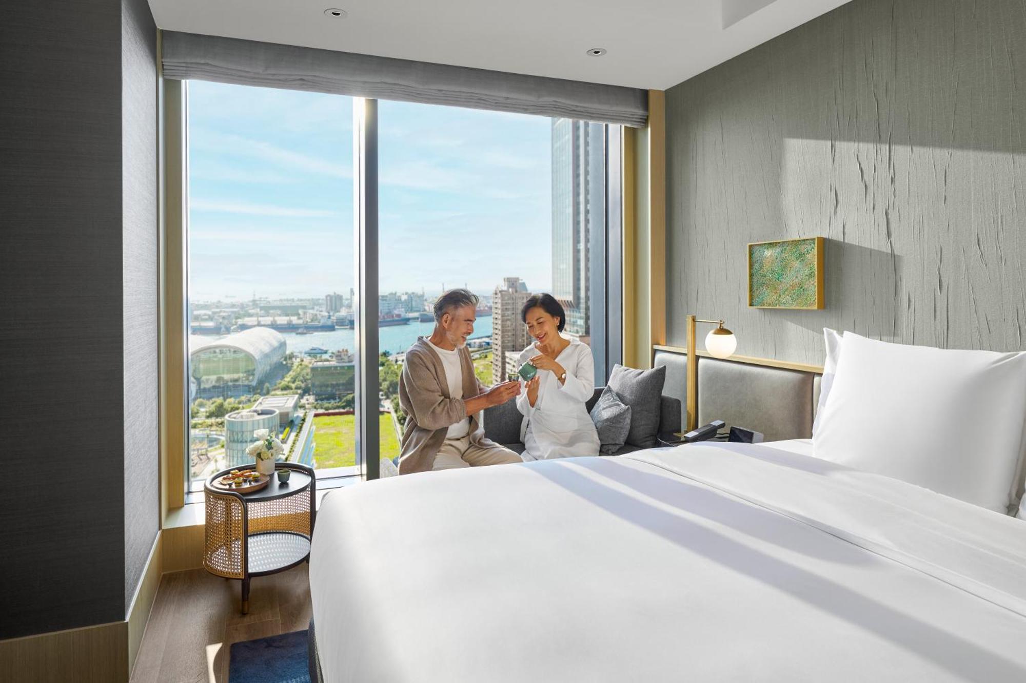 InterContinental Kaohsiung, an IHG Hotel Zimmer foto A guest room at the hotel